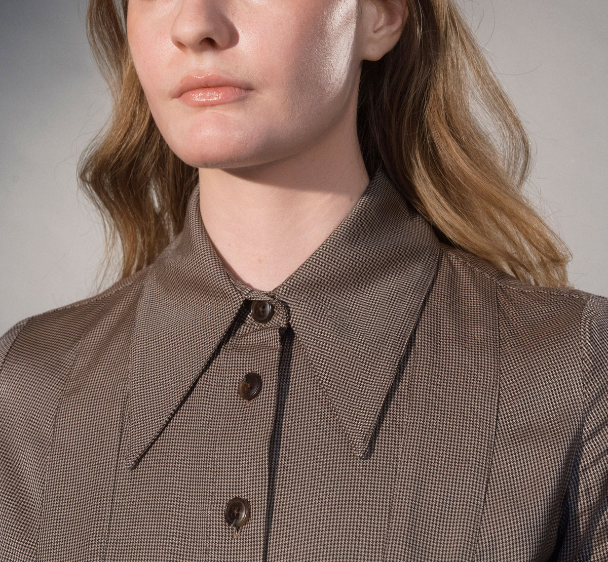 Stathe Mezquite Dress in Mushroom — pointed collar close-up